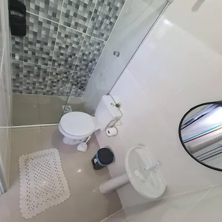 Kitnet 301 Centro Linda Vista Por Sol Com Tv Smart E Ar Apartment Montes Claros Exterior photo