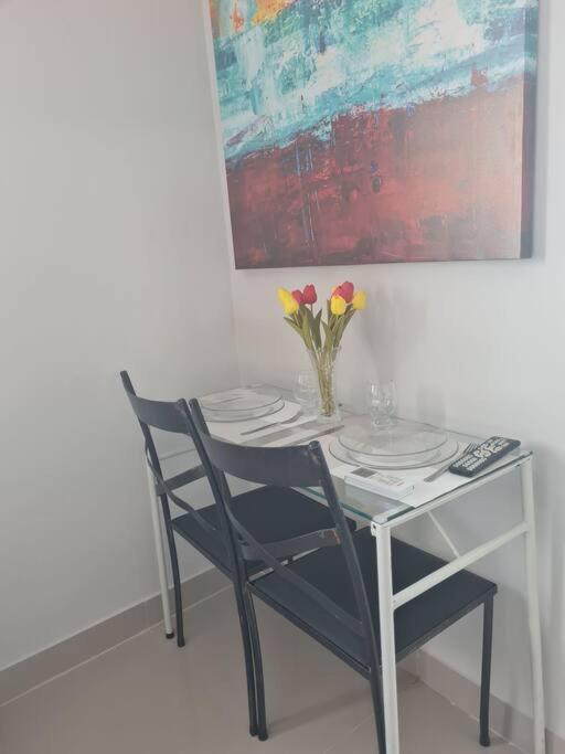 Kitnet 301 Centro Linda Vista Por Sol Com Tv Smart E Ar Apartment Montes Claros