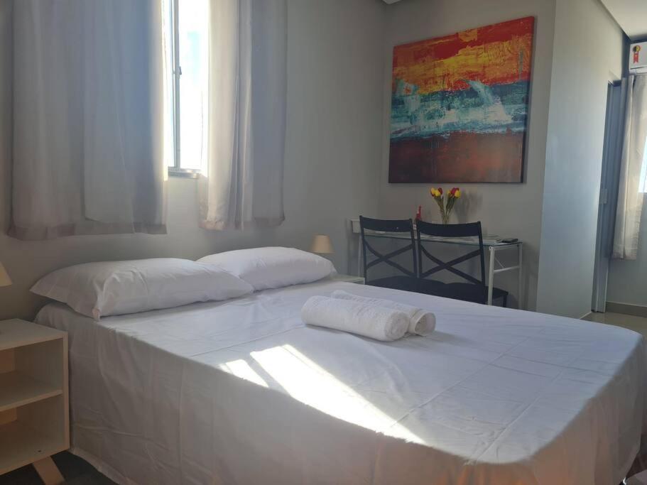 Kitnet 301 Centro Linda Vista Por Sol Com Tv Smart E Ar Apartment Montes Claros
